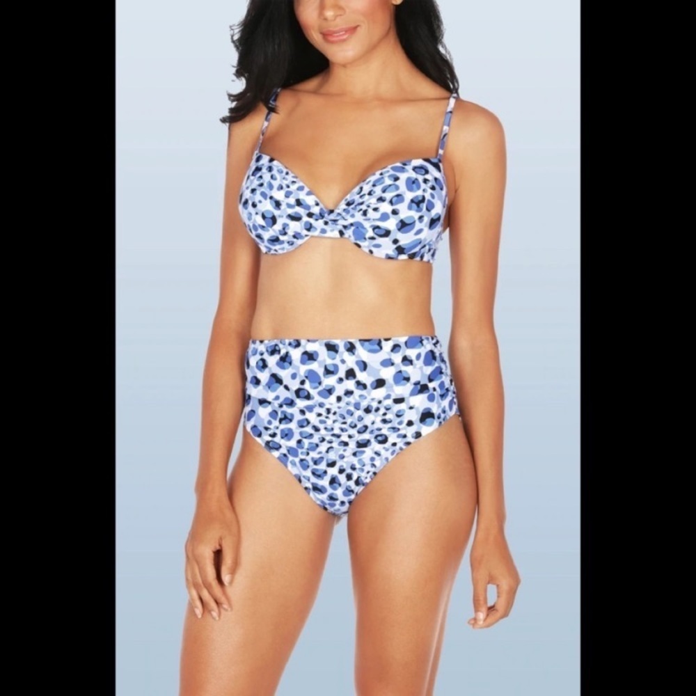 Tahari Women's Standard Twist Front Underwire Bikini Swimsuit Size Medium
